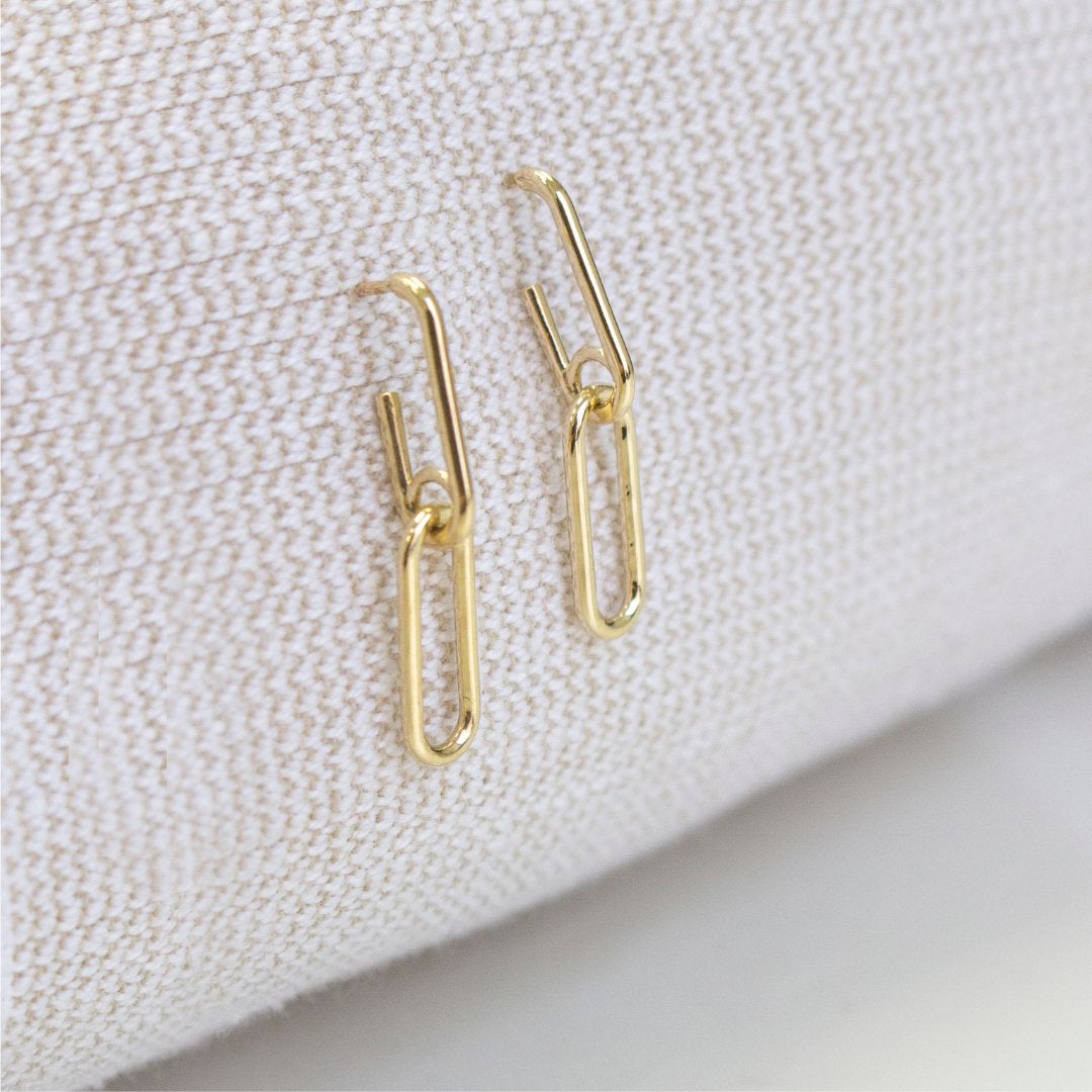 10K YELLOW GOLD PAPERCLIP DROP STUDS