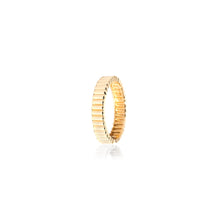 Load image into Gallery viewer, 10K YELLOW GOLD CHUNKY SCALLOPED RING
